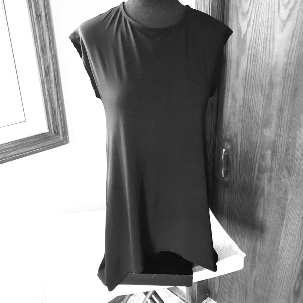 High low black top